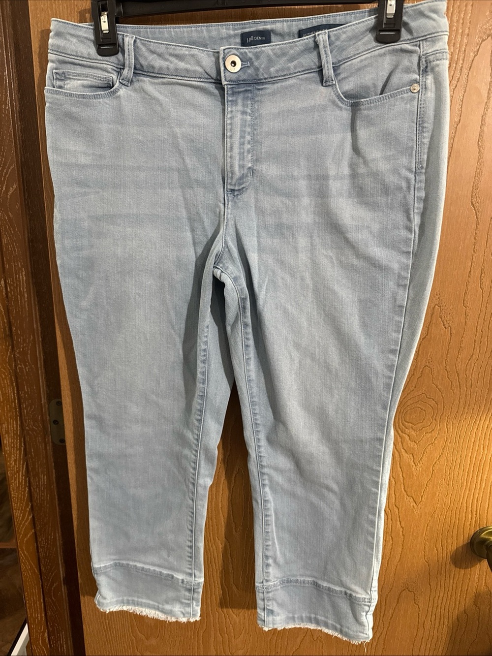 J. Jill Authentic Fit Light Wash Cropped Jeans  Size 14